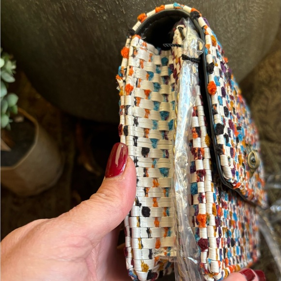 Authentic KURT GEIGER Leather/braided magnetic closure flap eagle head Crosby - Picture 4 of 16